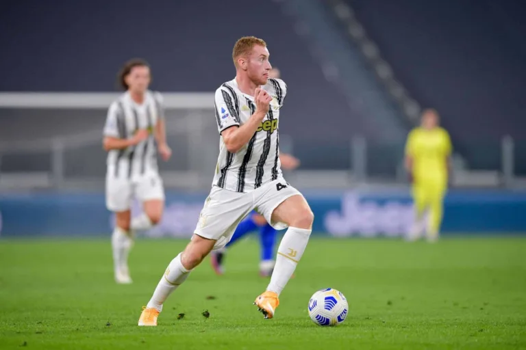 Juventus put four players up for sale