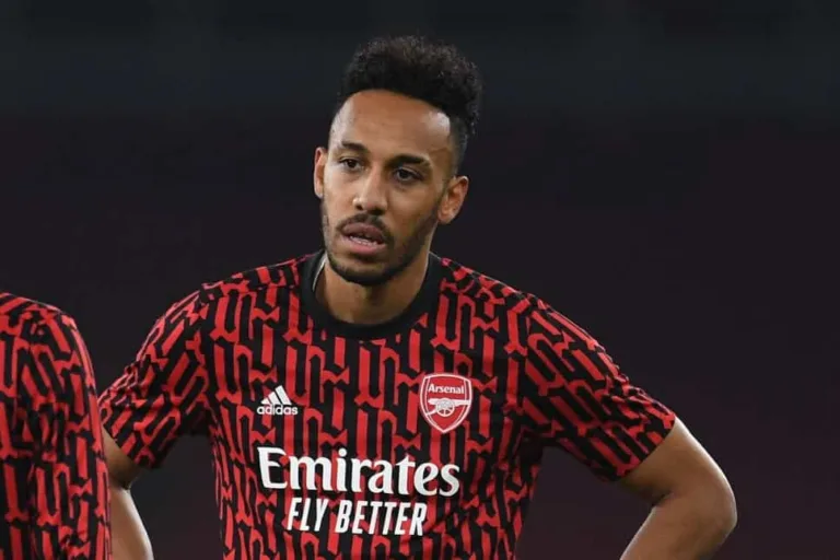 Arsenal rescind captaincy from Aubameyang after a disciplinary issue