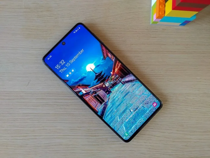 Top 10 smartphones with AMOLED display under Rs.20,000 in India