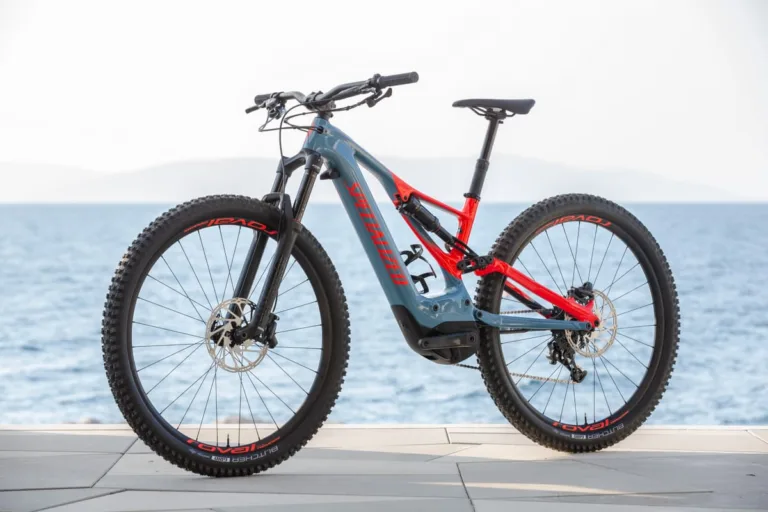 Tesla co-founder teams up with Specialized to find a solution to the problem of dead E-Bike batteries