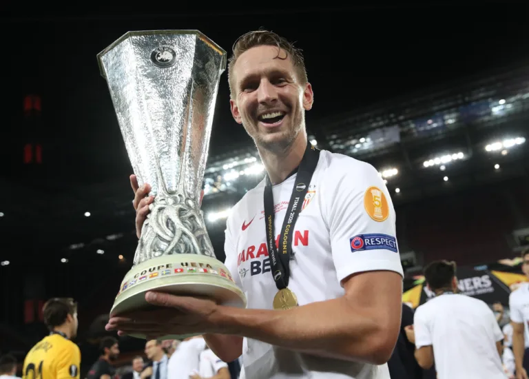 Luuk de Jong joins FC Barcelona for a season-long loan