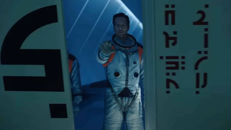 “Moonfall”: The trailer depicts Pits Halle Berry and also Patrick Wilson against the odds