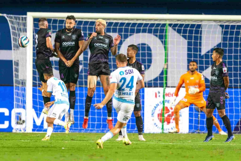 Greg Stewart Jamshedpur FC Odisha FC ISL free kick
