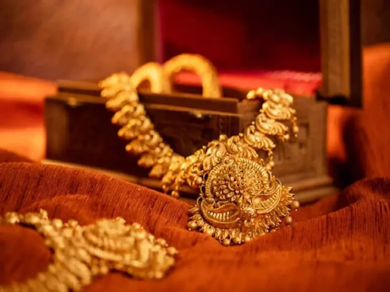 Akshaya Tritiya 2024: Celebrate New Beginnings with Gold!