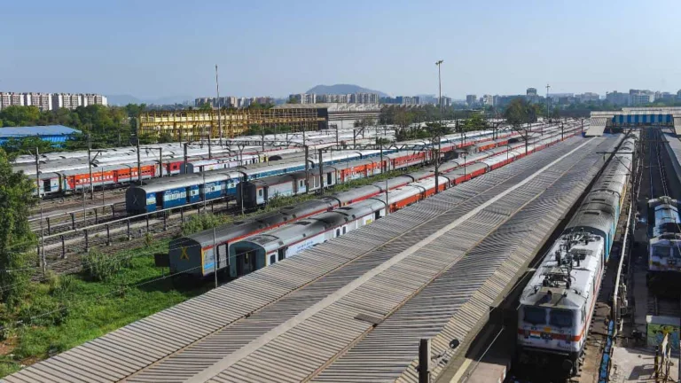Indian Railway Waiting Lists