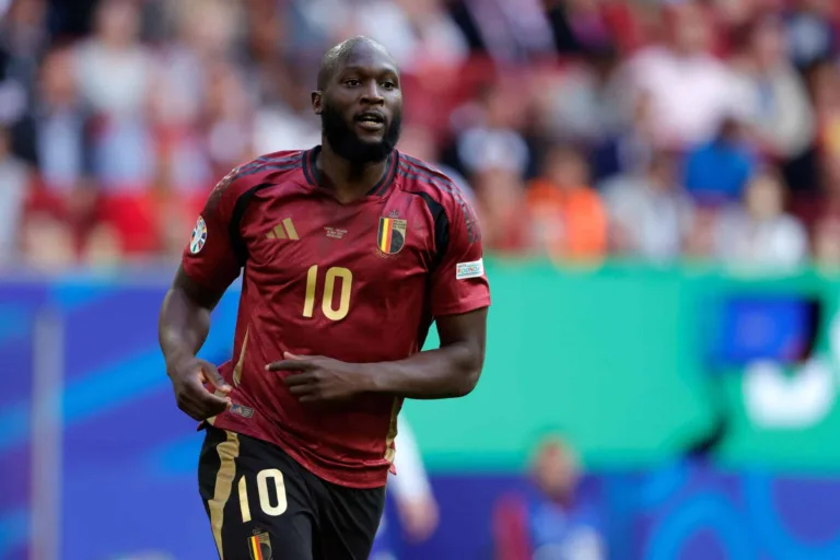 Romelu Lukaku Departs Chelsea for €30m Napoli Move: Conte Reunion Promises Prolific Revival
