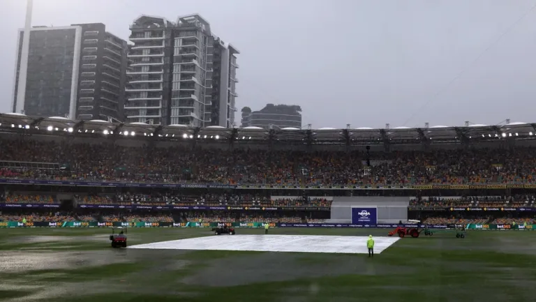 Australia vs India 3rd Test Day 1: Khawaja and McSweeney Hold Firm for 13.2 Overs Before Rain Disrupts the Gabba Test, Spoiling the Opening Day in Brisbane
