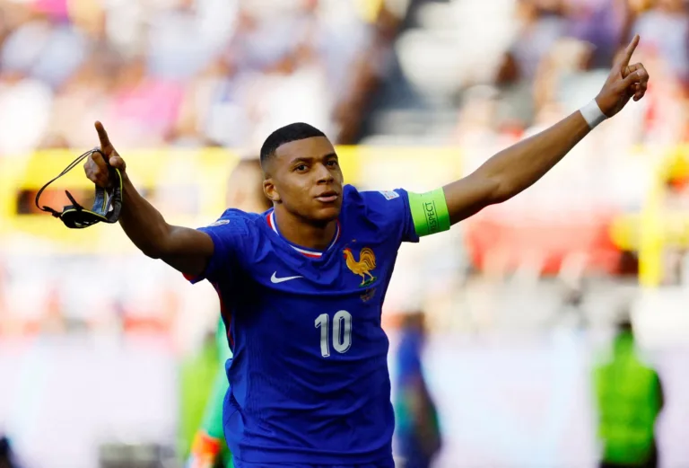 Kylian Mbappé Clinches French Footballer of the Year Award for 2023-24 Season, Beating William Saliba by Five Points