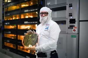 Intel’s Comeback: How the Trump Administration, TSMC & Broadcom Are Reshaping the Foundry Race