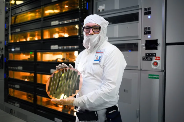Intel’s Comeback: How the Trump Administration, TSMC & Broadcom Are Reshaping the Foundry Race