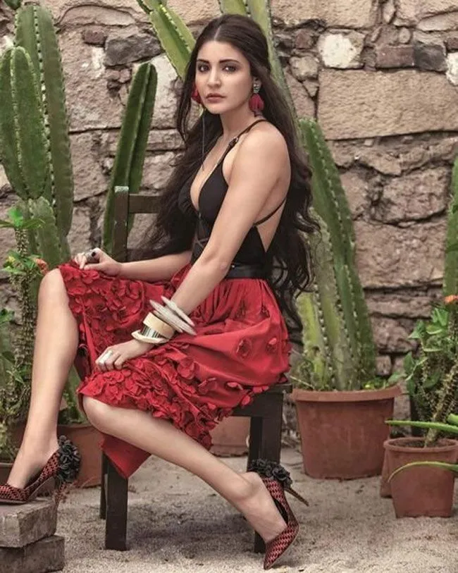 Gorgeous Anushka Sharma Hot Photos Gallery as of 2025