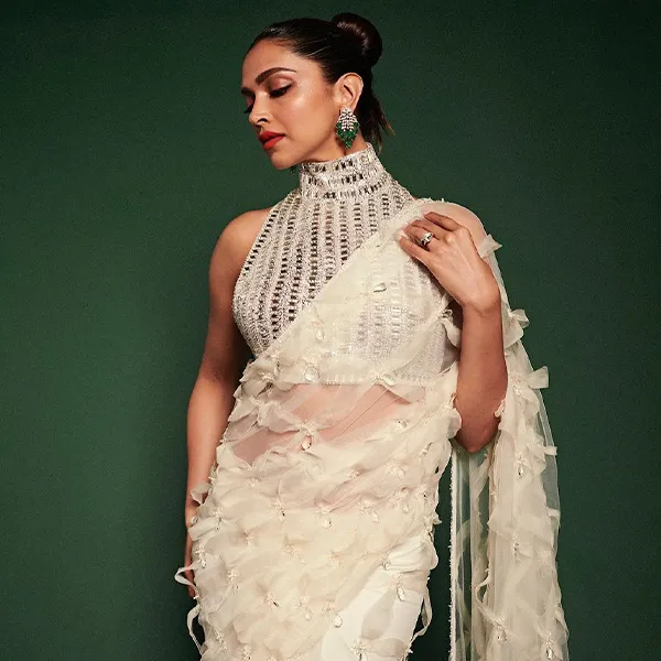 Glamourous Deepika Padukone Hot Photos: Redefining Bollywood’s Global Narrative