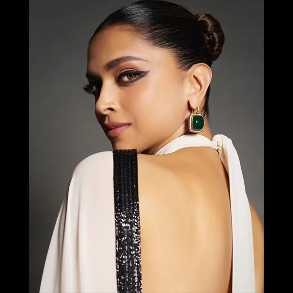 Deepika Padukone Hot