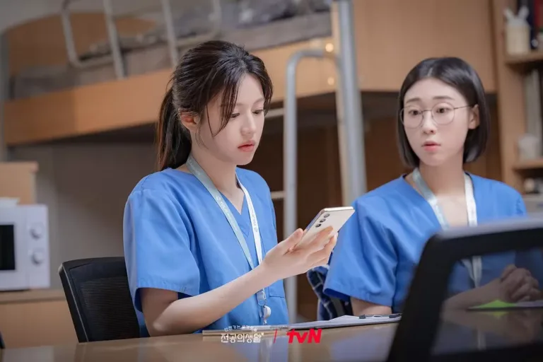 Resident Playbook Episode 9 Recap: Oh Yi-young’s Shocking Transformation Into Min Eun-won’s Villain