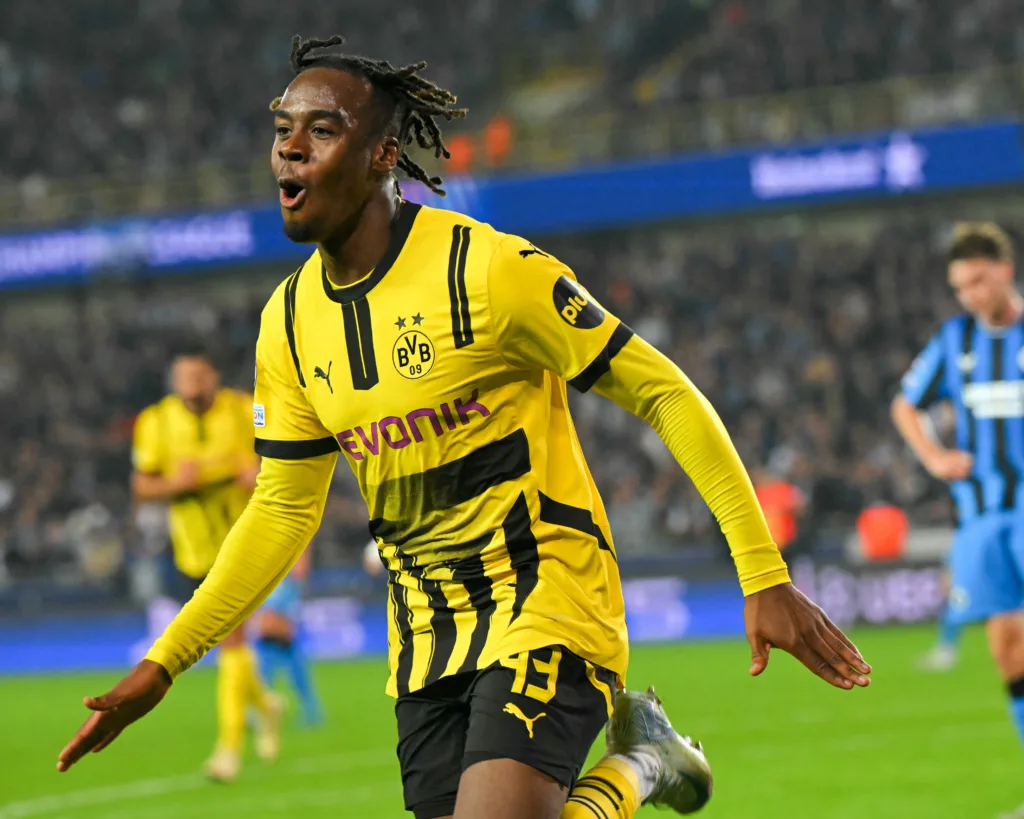 Chelsea Close to Completing Jamie Gittens Transfer from Borussia Dortmund
