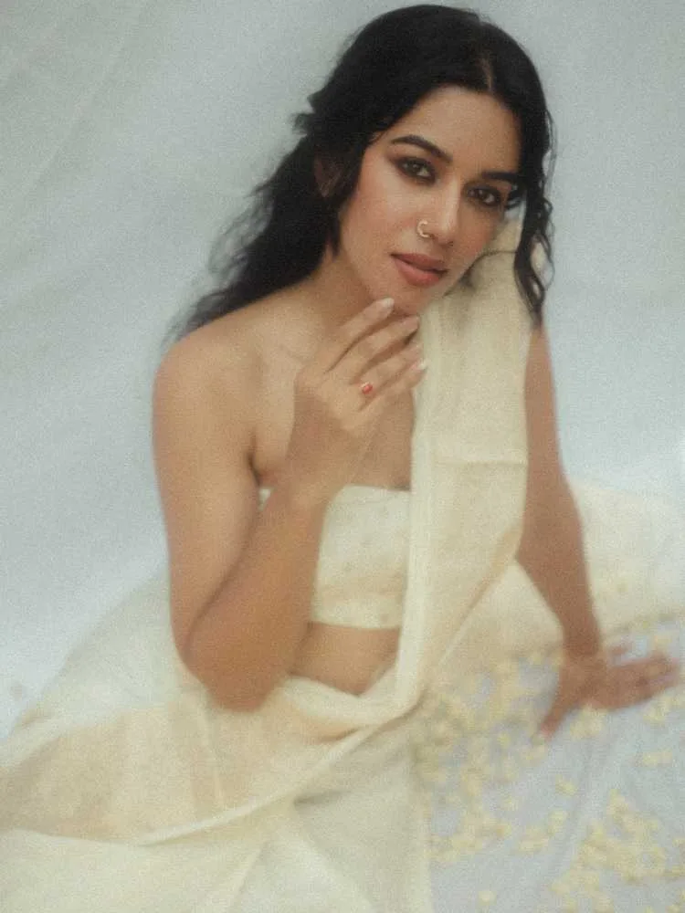 Mirnalini Ravi 2025: From IT Professional to Tamil Cinema Star – Biography & Latest Movies