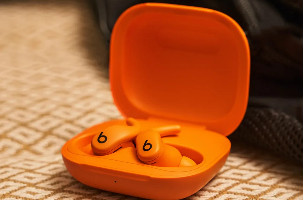 Powerbeats Fit