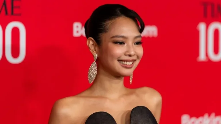 The Only K-Pop Star on TIME100 — But the Internet Can’t Agree on Jennie’s Schiaparelli Look