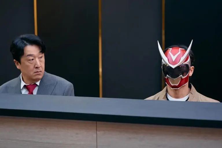The “Masked Racer” Has Entered the Building — Fifties Professionals Episode 3 Is About to Be Peak Comedy-Thriller Television