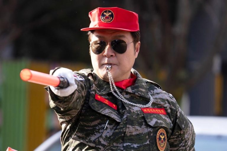 From Grenades to Grocery Bags: Yoon Kyung-ho’s Secret Life in “Agent Kim: Reactivated” Unveiled!