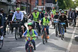 Mayor Joins Brooklyn Bike Bus for Safety Redesign Launch