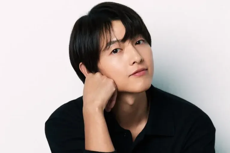 Song Joong Ki Is Back — And This Time, Love Is in the Clouds Over Jeju