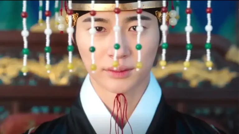 Perfect Crown Is Stirring Up Trouble: Plagiarism Claims, Historical Controversy & Why Fans Can’t Stop Comparing It to Lovely Runner