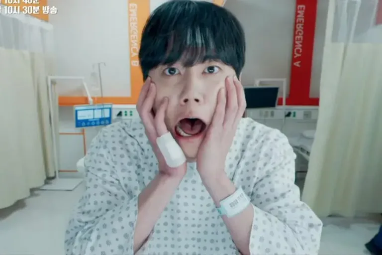 Mirror, Mirror on the Wall: Lee Jun-young Faces a Shocking Identity Crisis in “Reborn Rookie” Preview!