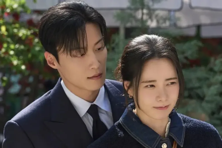 A Chaebol Who Said “Time Is Gold” Is Now Queuing at a Bakery — My Royal Nemesis Just Gave Us the Date Scene We Deserved