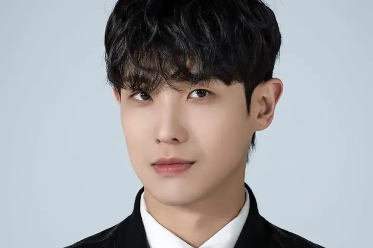 Lee Joon Takes on “The Tax Reaper” – A Webtoon-Based Short Drama That Sounds Absolutely UNHINGED!