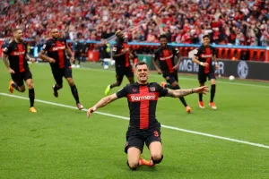 Bayer Leverkusen: A Tactical Breakdown of Xabi Alonso’s Fluid Back Three