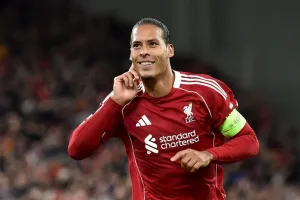 How Virgil van Dijk Uses Positioning to Neutralize Elite Attacking Threats