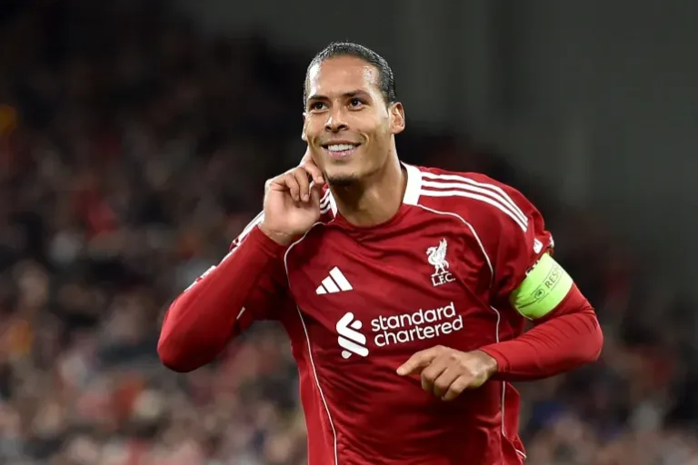 How Virgil van Dijk Uses Positioning to Neutralize Elite Attacking Threats