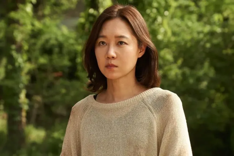 The Journey to Gyeongju: Kong Hyo Jin’s New Film Proves She’s Every Fan’s Favorite “Eldest Daughter”