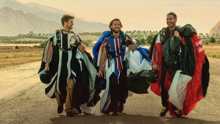 ‘To the Max’ (La Fiera) Review: This BASE-Jumping Drama Never Quite Sticks the Landing