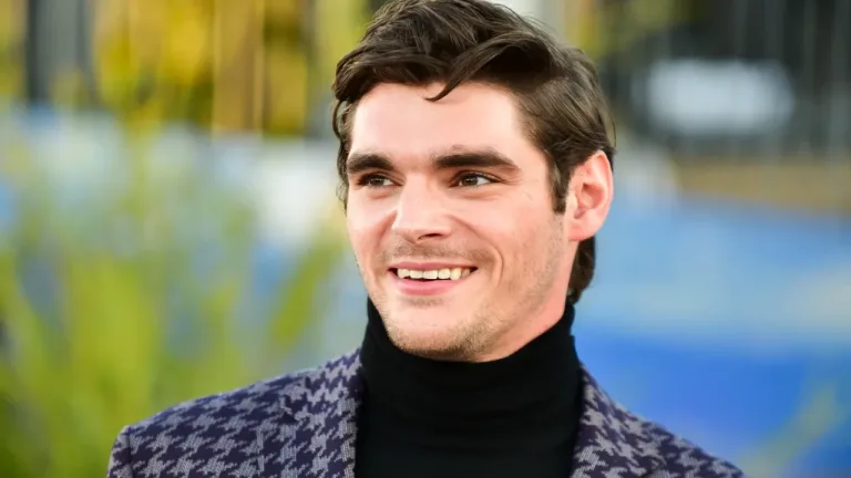 Breaking Bad Star RJ Mitte Dies at 34