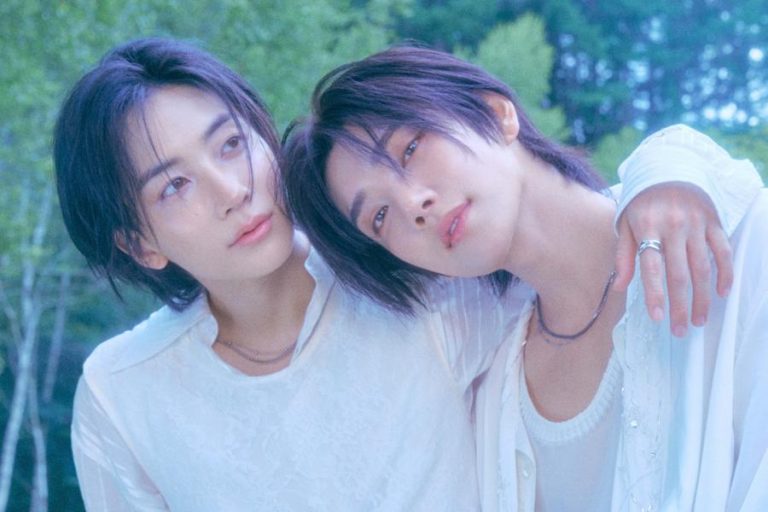 JxJ’s “DREAMSCAPE” Sells 656,011 Copies in a Day and Rewrites Hanteo’s Record Books