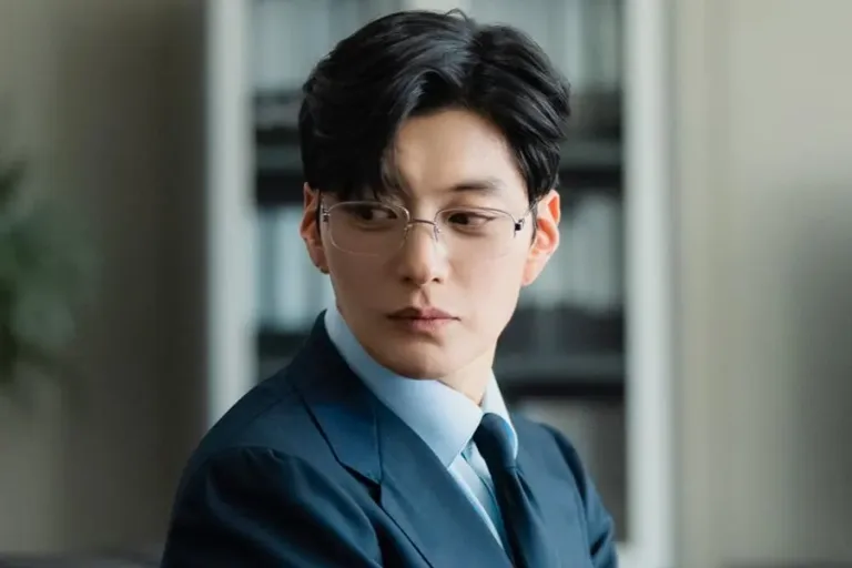 Doctor X: Jang Seung Jo Joins as Kim Ji Won’s New Rival, a Former Military Surgeon With a Cold Stare