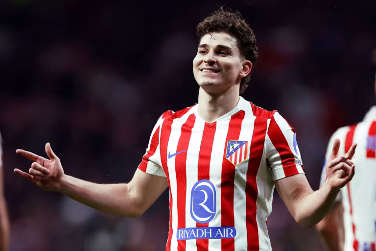 Julián Álvarez Apologizes to Atlético Fans