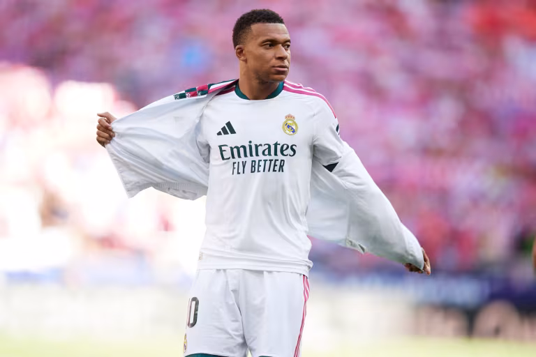 Mbappé Apologizes After China Brand Backlash
