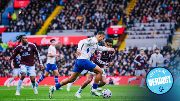 Aston Villa Stuns Man City 2-1